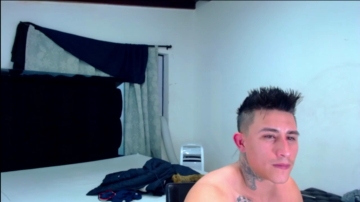 Boysvzla_Handsome_Oficial  02-12-2021 video spray milk